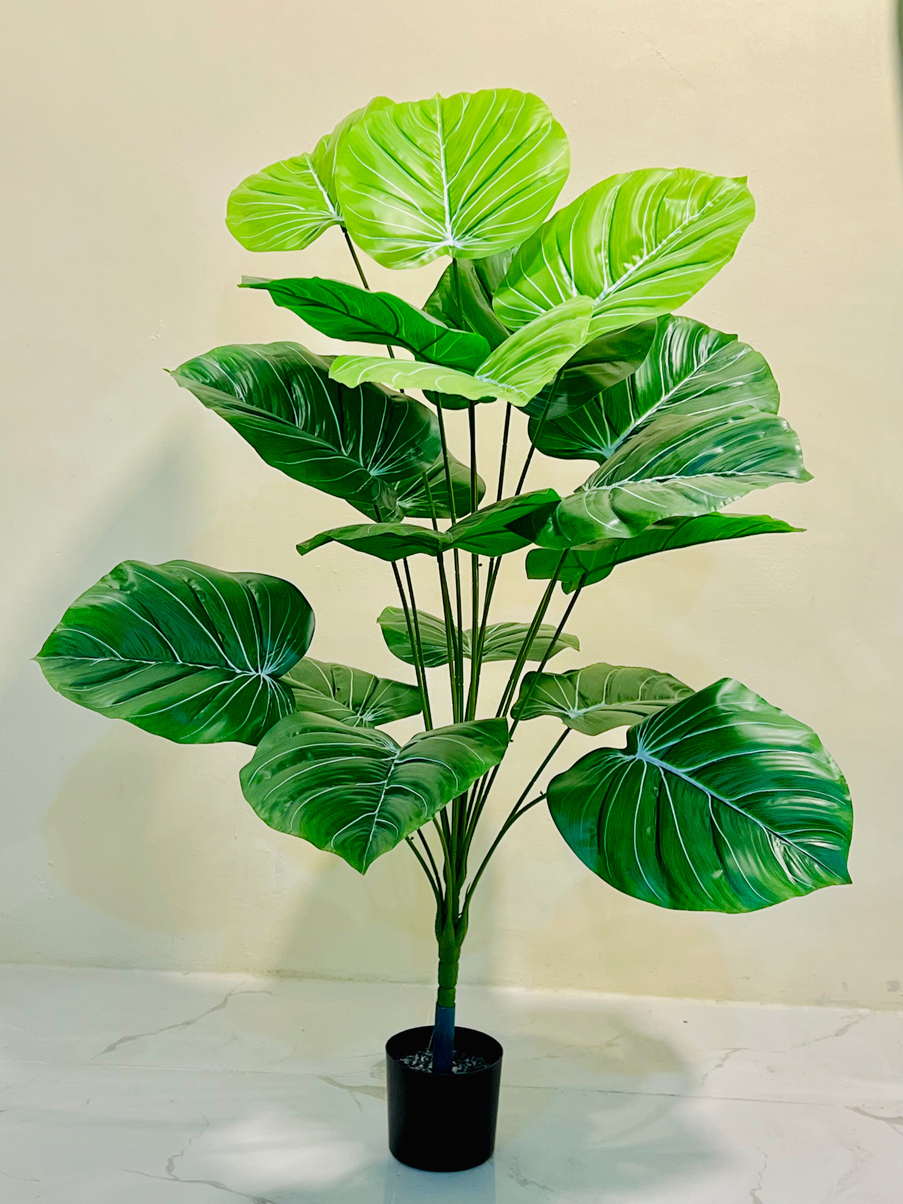 🪴 Elegant Large Green Leaf Decorative Plant